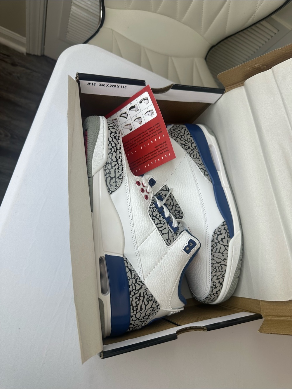 White & Blue Men’s Leather Basketball Shoes with Elephant Print